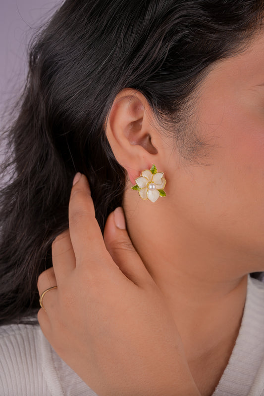 Blooming Pearl Petal Earrings